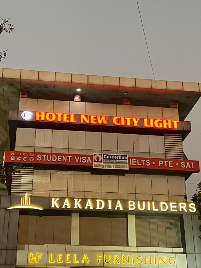 Hotel New City Light Súrat Exteriér fotografie